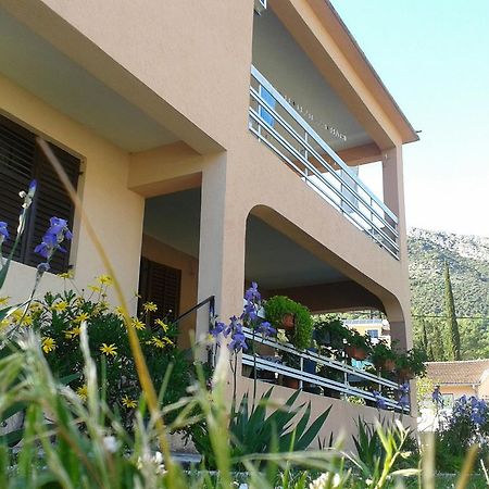 Apartment Davidovic Tivat Ruang foto