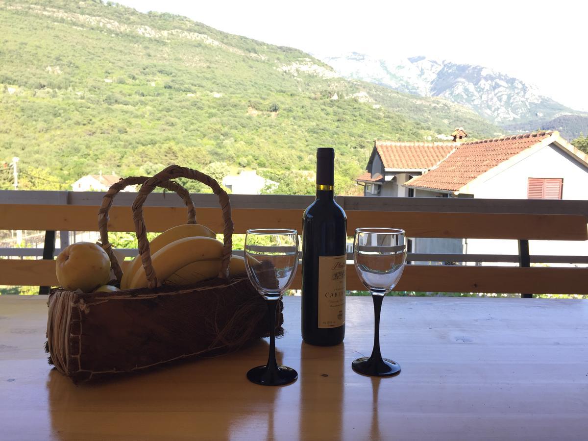 Apartment Davidovic Tivat Bagian luar foto